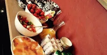 Отель Ganda Rooms & Suites