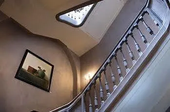 Ganda Rooms & Suites Hotel